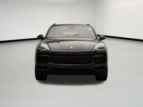 Used 2022 Porsche Cayenne Platinum Edition image 10