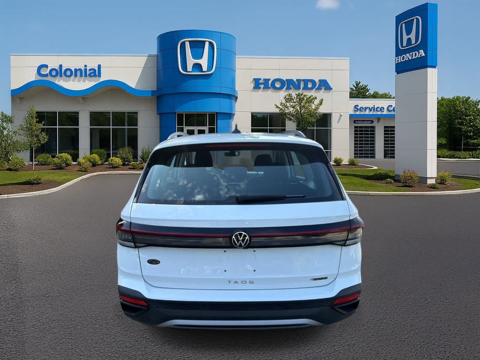 Used 2025 Volkswagen Taos S AWD/4WD image 5