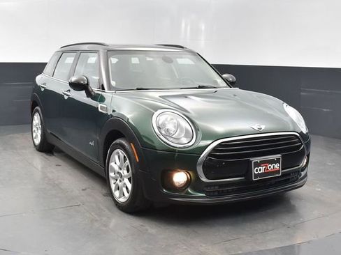Used 2017 MINI Cooper Clubman ALL4 w/ Premium Package AWD/4WD image 24