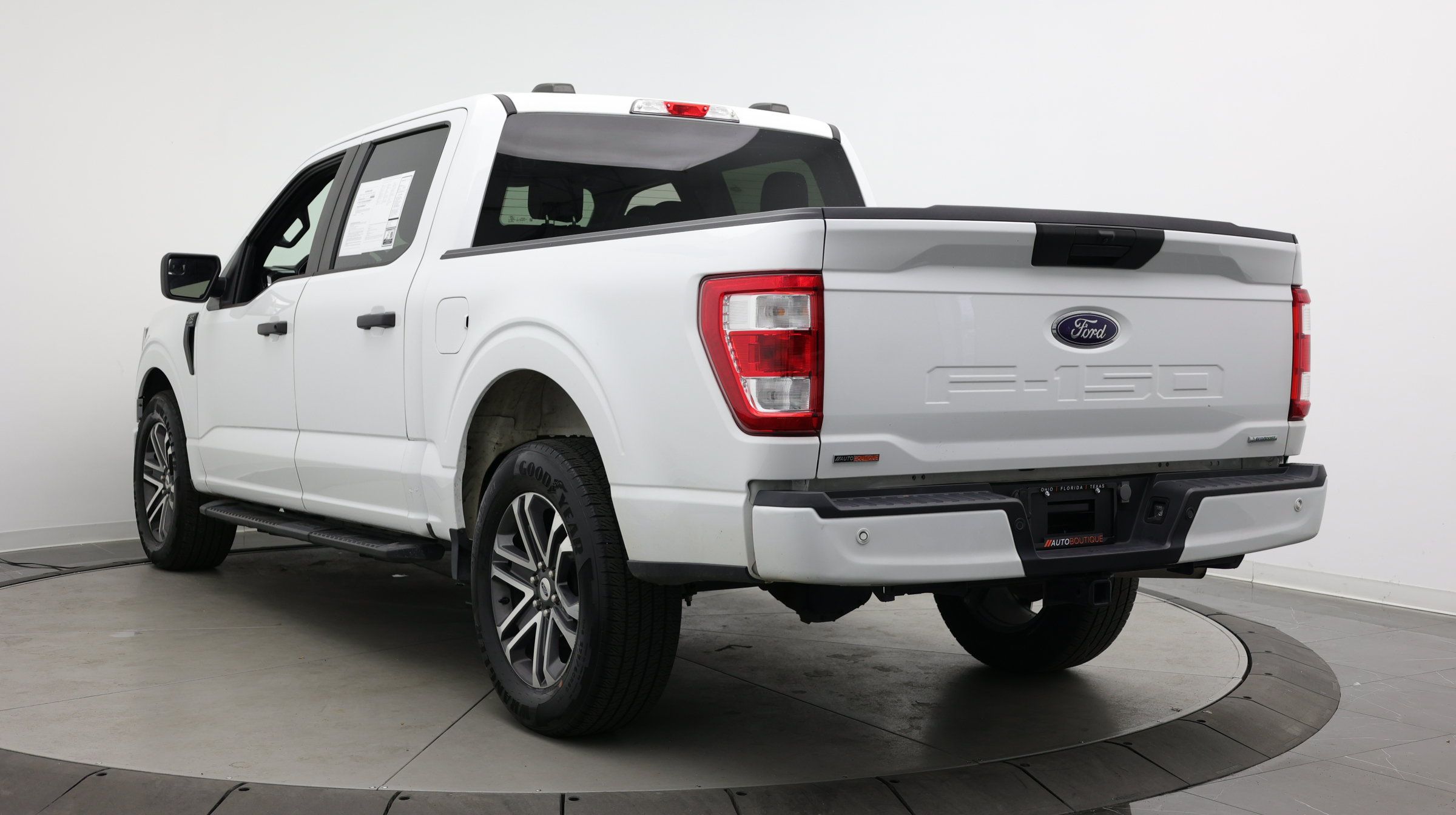 Used 2023 Ford F150 XL w/ STX Appearance Package RWD image 6