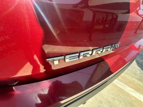 Used 2018 GMC Terrain SLE FWD image 21