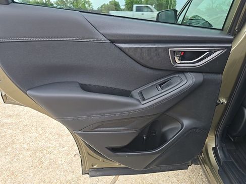 Used 2023 Subaru Forester Premium image 37