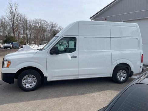 Used 2021 Nissan NV 2500 SV RWD image 9