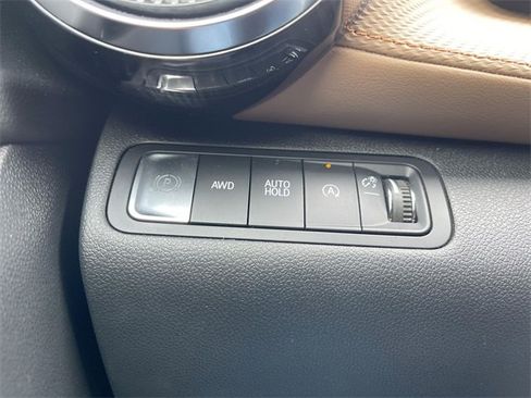 Used 2025 Chevrolet Equinox ACTIV w/ Safety and Technology Package image 18