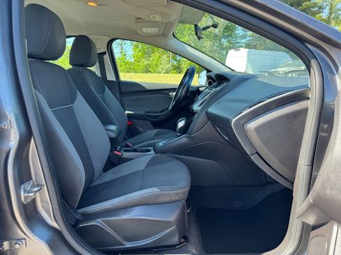 Used 2014 Ford Focus SE FWD image 18