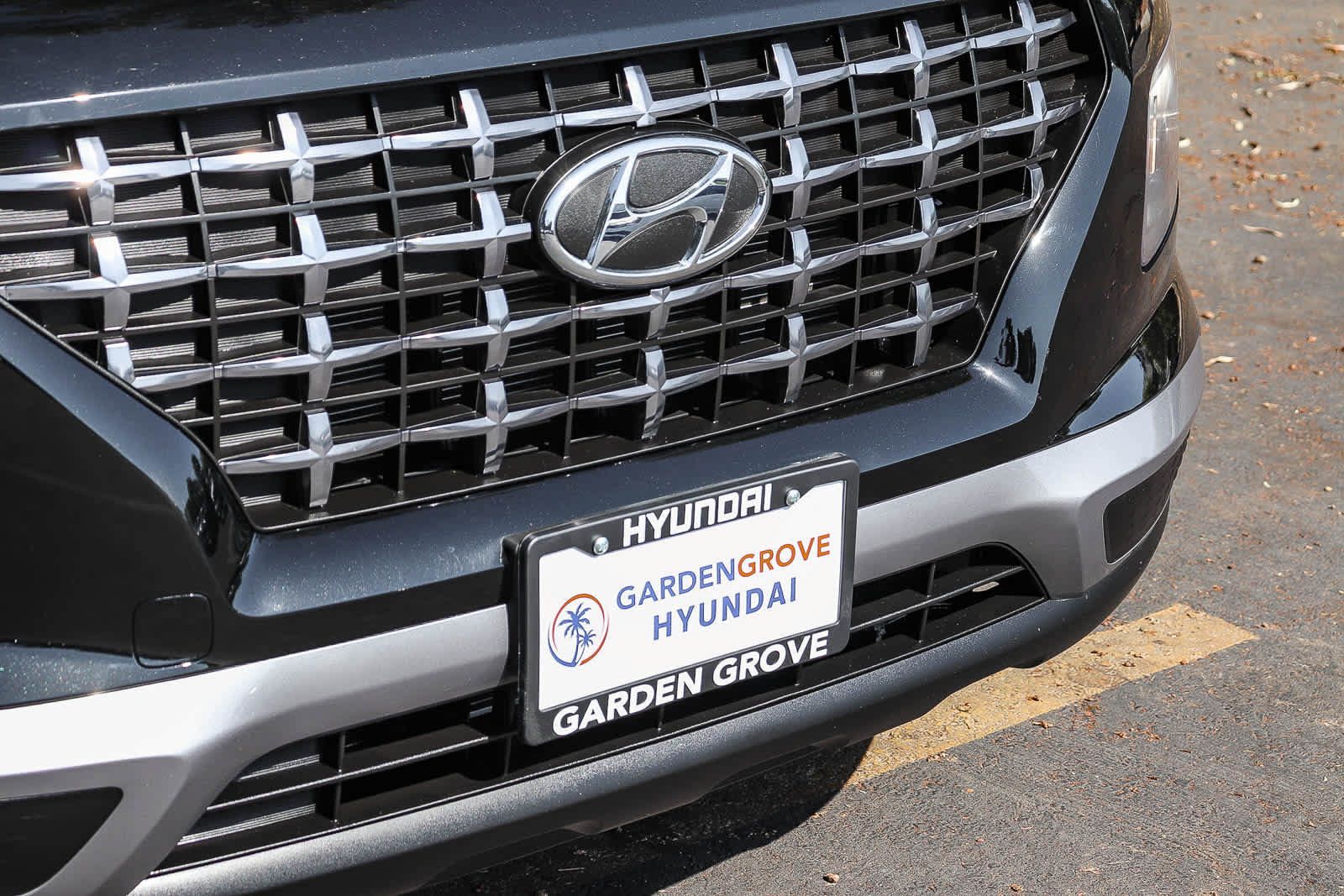 Used 2023 Hyundai Venue SEL w/ Cargo Package FWD image 5