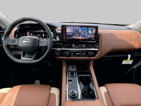 New 2026 Nissan Pathfinder Platinum AWD/4WD image 5