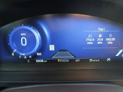 Used 2021 Ford Explorer King Ranch w/ Premium Technology Package image 18