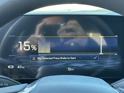 New 2025 Chevrolet Equinox EV LT image 24