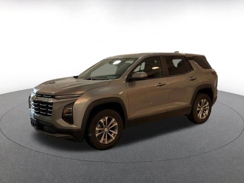 Used 2025 Chevrolet Equinox LT image 8