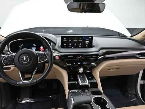 Used 2023 Acura MDX SH-AWD w/ Advance Package image 17
