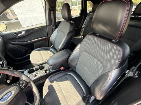 Used 2023 Ford Escape ST-Line w/ Tech Pack #1 AWD/4WD image 10