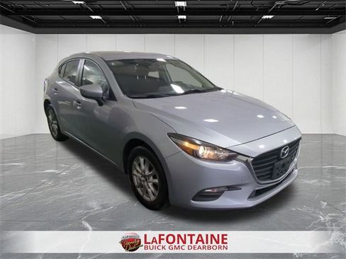 Used 2017 MAZDA MAZDA3 Sport image 2