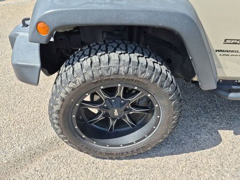 Used 2018 Jeep Wrangler Unlimited Sport S image 8