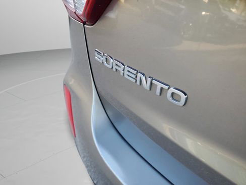 Used 2015 Kia Sorento LX FWD image 32