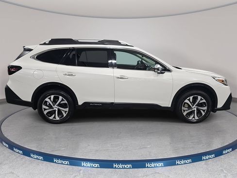 Used 2020 Subaru Outback Touring XT AWD/4WD image 5