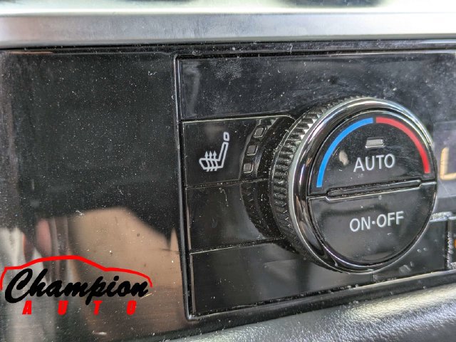 Used 2022 Nissan Pathfinder SL w/ SL Premium Package FWD image 29