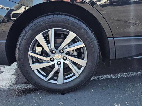 Used 2024 Chevrolet Equinox LT w/ LPO, Floor Liner Package FWD image 8