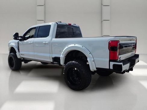 Used 2026 Ford F250 Platinum AWD/4WD image 3