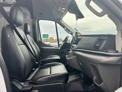 Used 2022 Ford E-Transit 148 High Roof Extended image 15