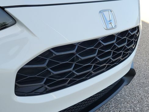 Used 2025 Honda HR-V LX image 12