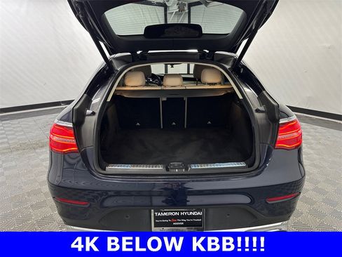 Used 2019 Mercedes-Benz GLC 300 4MATIC Coupe image 19
