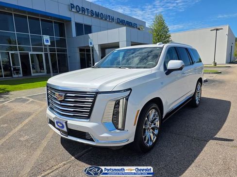 Used 2025 Cadillac Escalade Premium Luxury Platinum AWD/4WD image 1