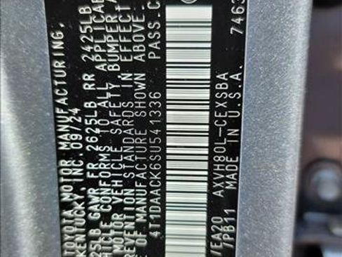 Used 2025 Toyota Camry SE w/ Convenience Package FWD image 20