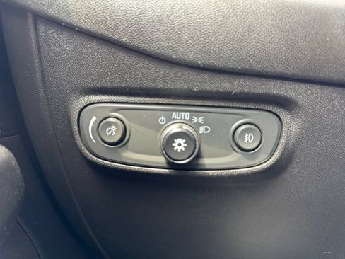 Used 2020 Chevrolet Equinox LT AWD/4WD image 16
