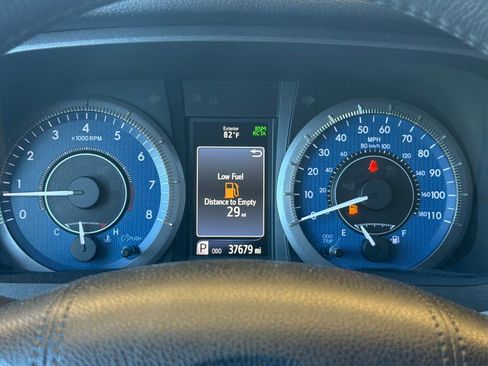 Certified 2018 Toyota Sienna XLE w/ XLE Navigation Package FWD image 31