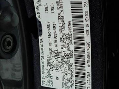 Used 2017 Toyota Tacoma TRD Sport w/ Tow Package RWD image 23