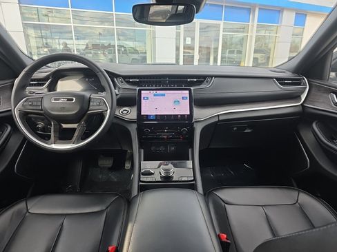 Used 2024 Jeep Grand Cherokee Limited 4xe image 13