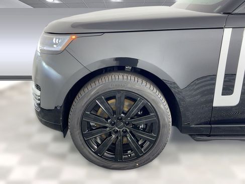 New 2026 Land Rover Range Rover Autobiography image 11