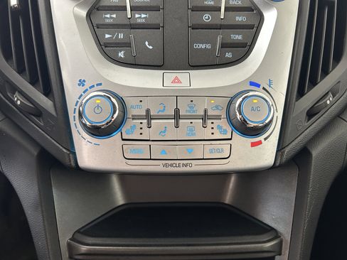 Used 2017 Chevrolet Equinox LT w/ Midnight Edition image 22