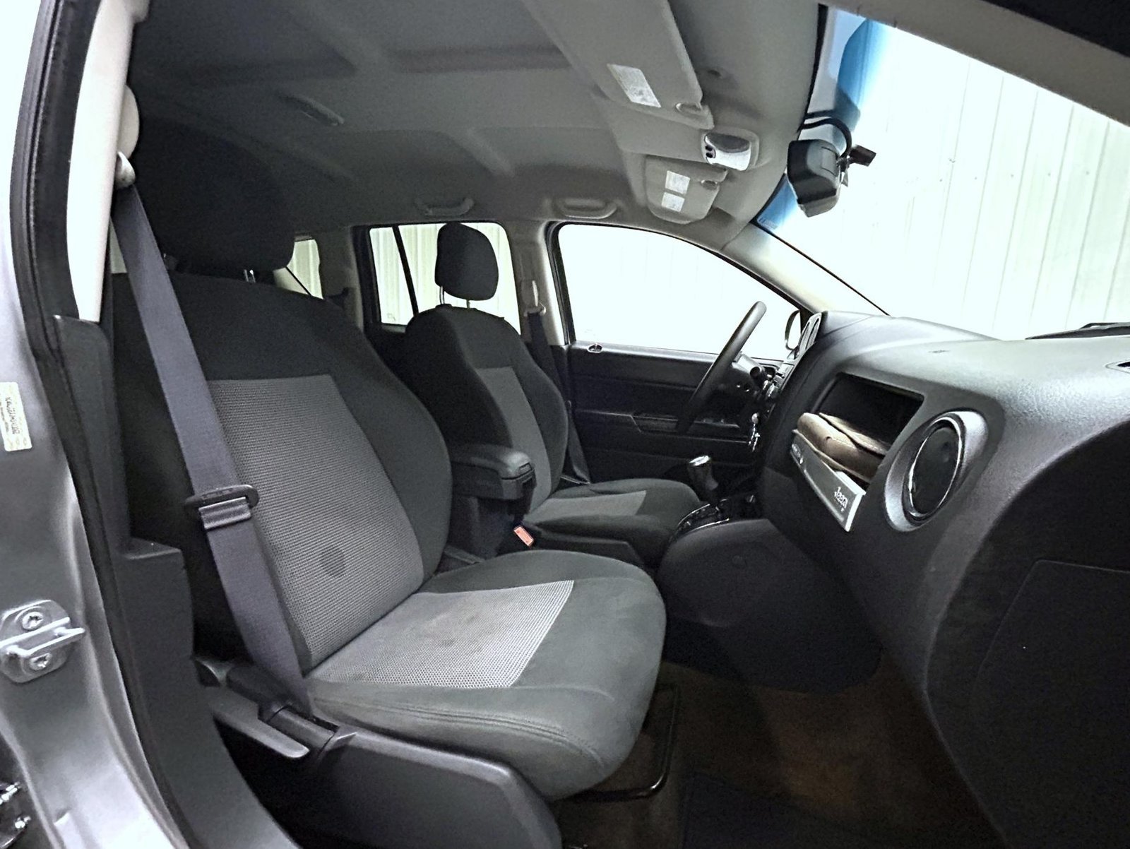 Used 2017 Jeep Compass Sport w/ Power Value Group FWD image 15