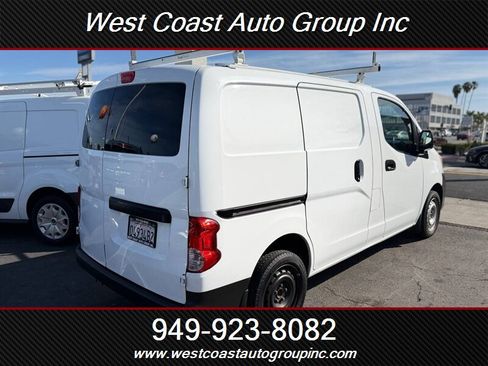 Used 2015 Nissan NV200 SV w/ Back Door Glass Package image 4