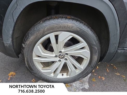 Used 2020 Volkswagen Atlas Cross Sport SEL image 5