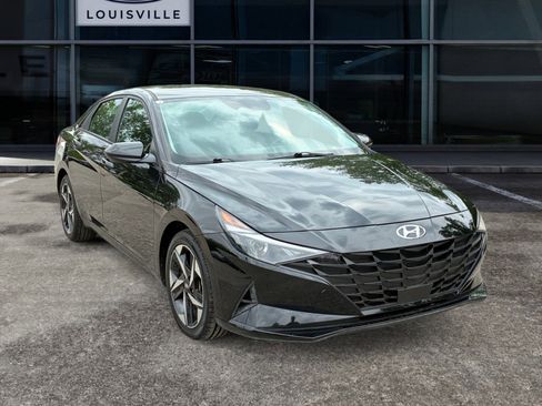 Used 2023 Hyundai Elantra SEL w/ Convenience Package FWD image 1