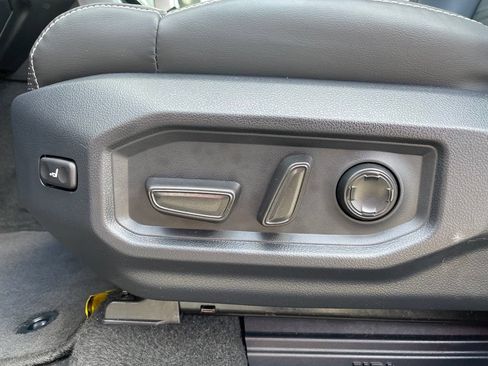Used 2024 Toyota Tundra Capstone AWD/4WD image 11