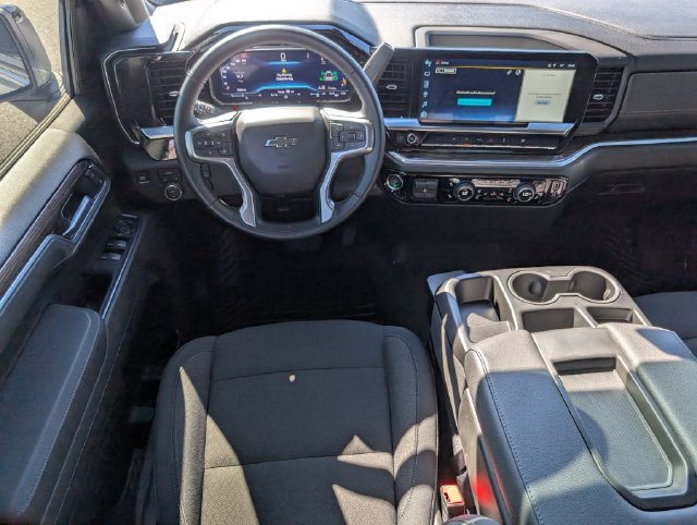 Used 2025 Chevrolet Silverado 1500 RST AWD/4WD image 8