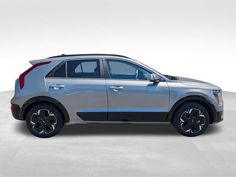 Used 2024 Kia Niro Wind FWD image 8