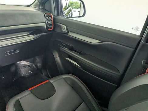 Used 2024 Ford Ranger Raptor AWD/4WD image 38