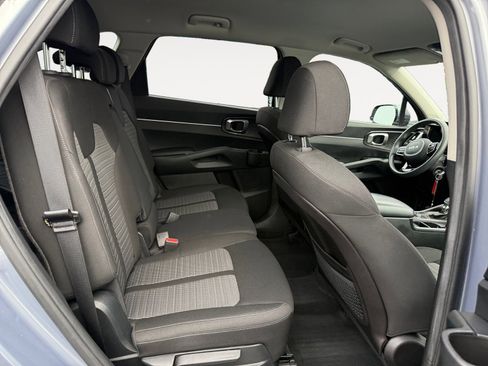 Used 2022 Kia Sorento LX image 18