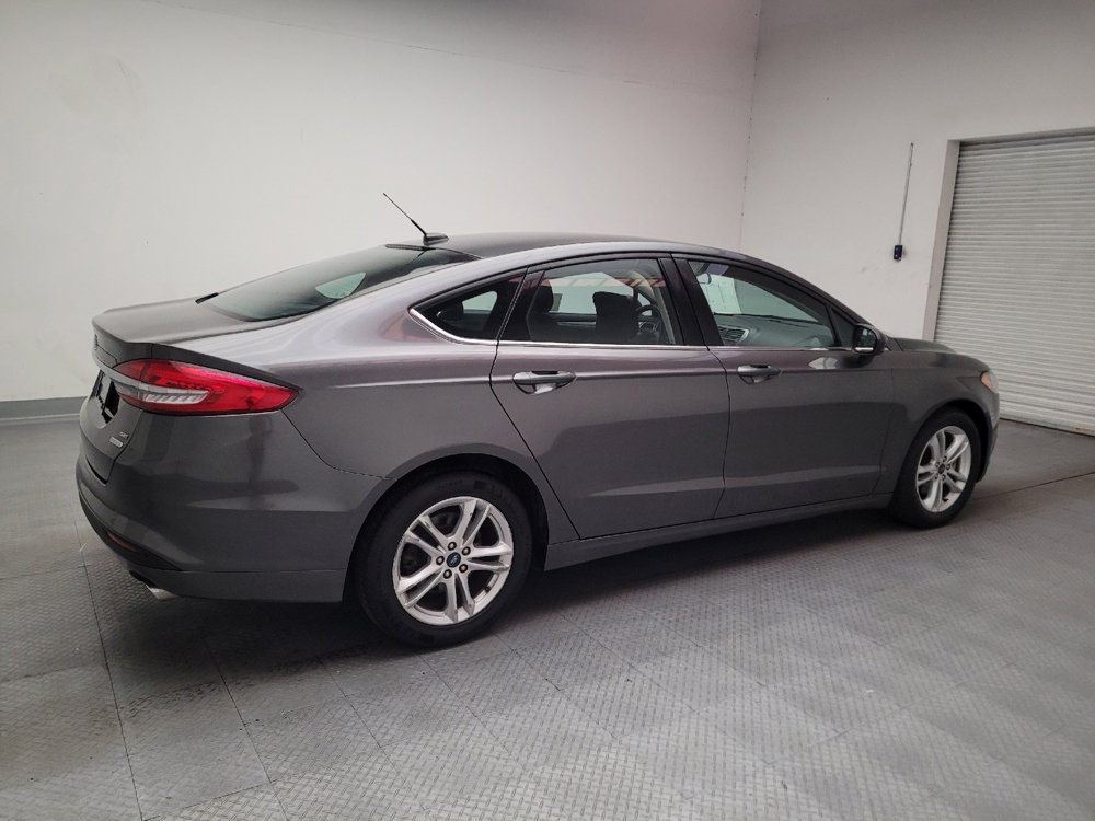Used 2018 Ford Fusion SE w/ Fusion SE Technology Package FWD image 10