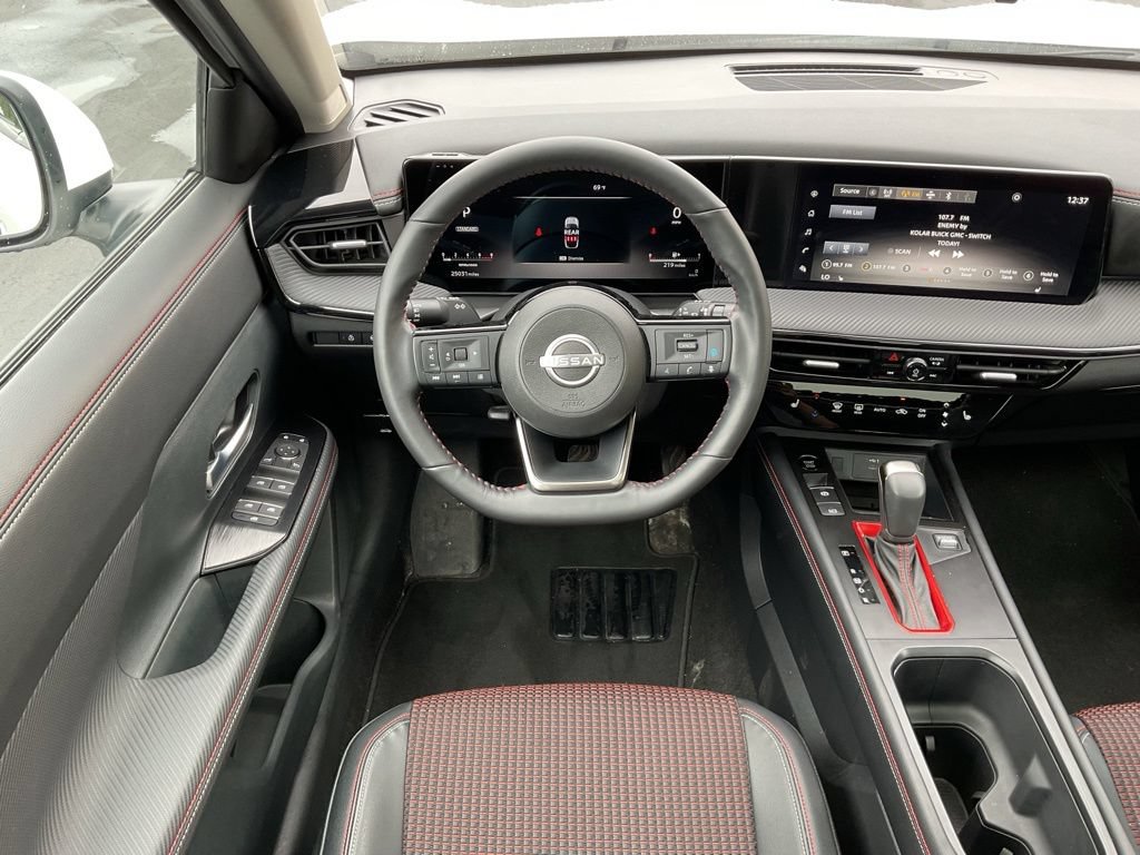 Used 2025 Nissan Kicks SR AWD/4WD image 16