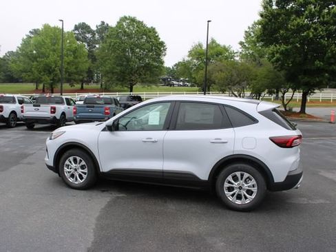New 2026 Ford Escape Active FWD image 11