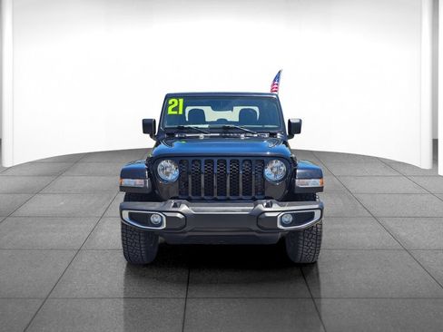 Used 2021 Jeep Gladiator Sport AWD/4WD image 2
