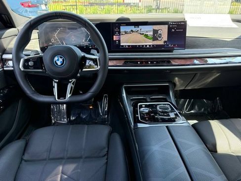 Used 2026 BMW 750e xDrive AWD/4WD image 64