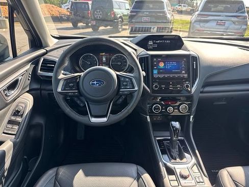 Used 2023 Subaru Forester Touring AWD/4WD image 11