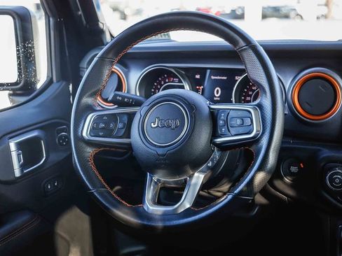 Used 2020 Jeep Gladiator Mojave image 16